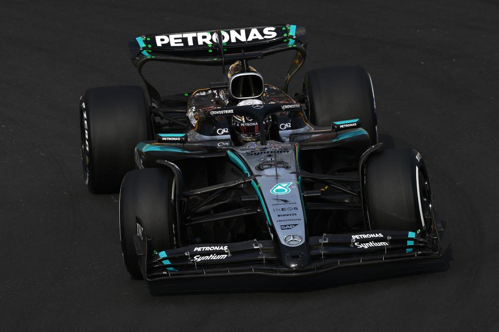 球星关键球命中后转身太霸气