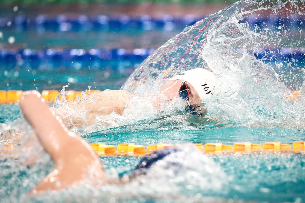 马卡：梅西参观诺坎普引发回归猜测，而美职联支持短期租借